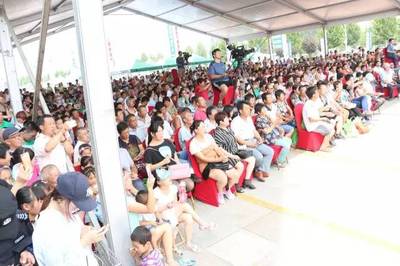 《綜藝大篷車》走進(jìn)麗馳工廠 群星云集嗨翻陵城